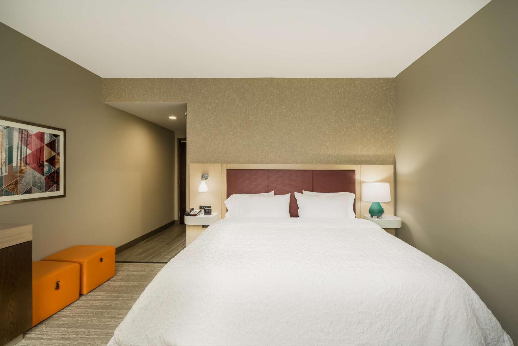 Hampton Inn Newport Eksteriør bilde