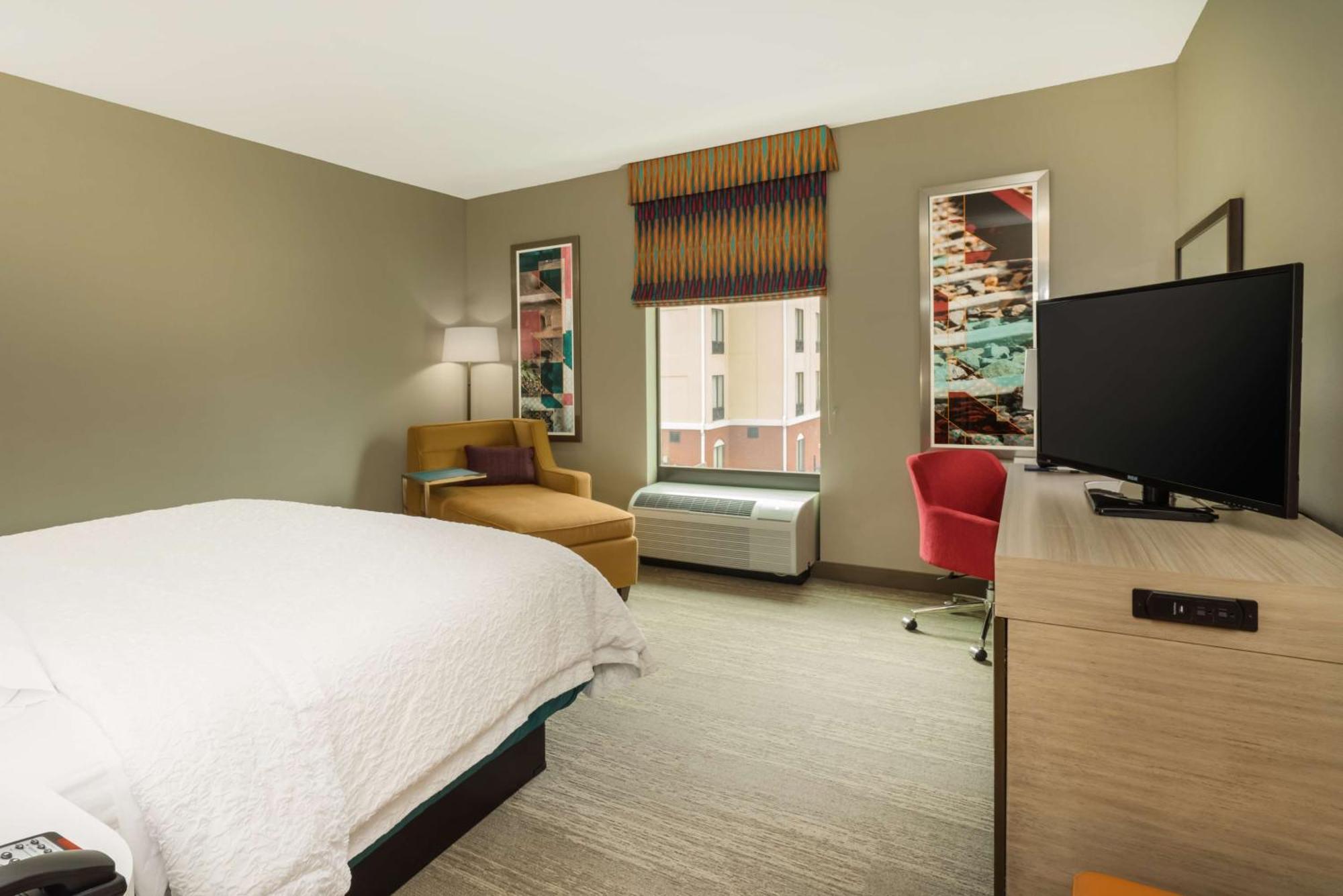 Hampton Inn Newport Eksteriør bilde