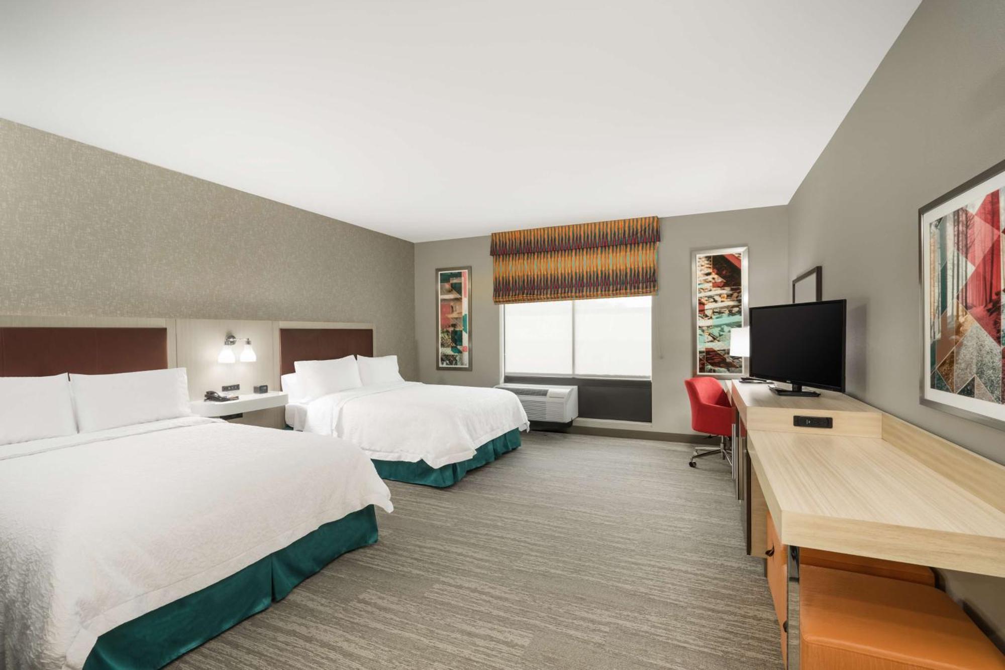 Hampton Inn Newport Eksteriør bilde