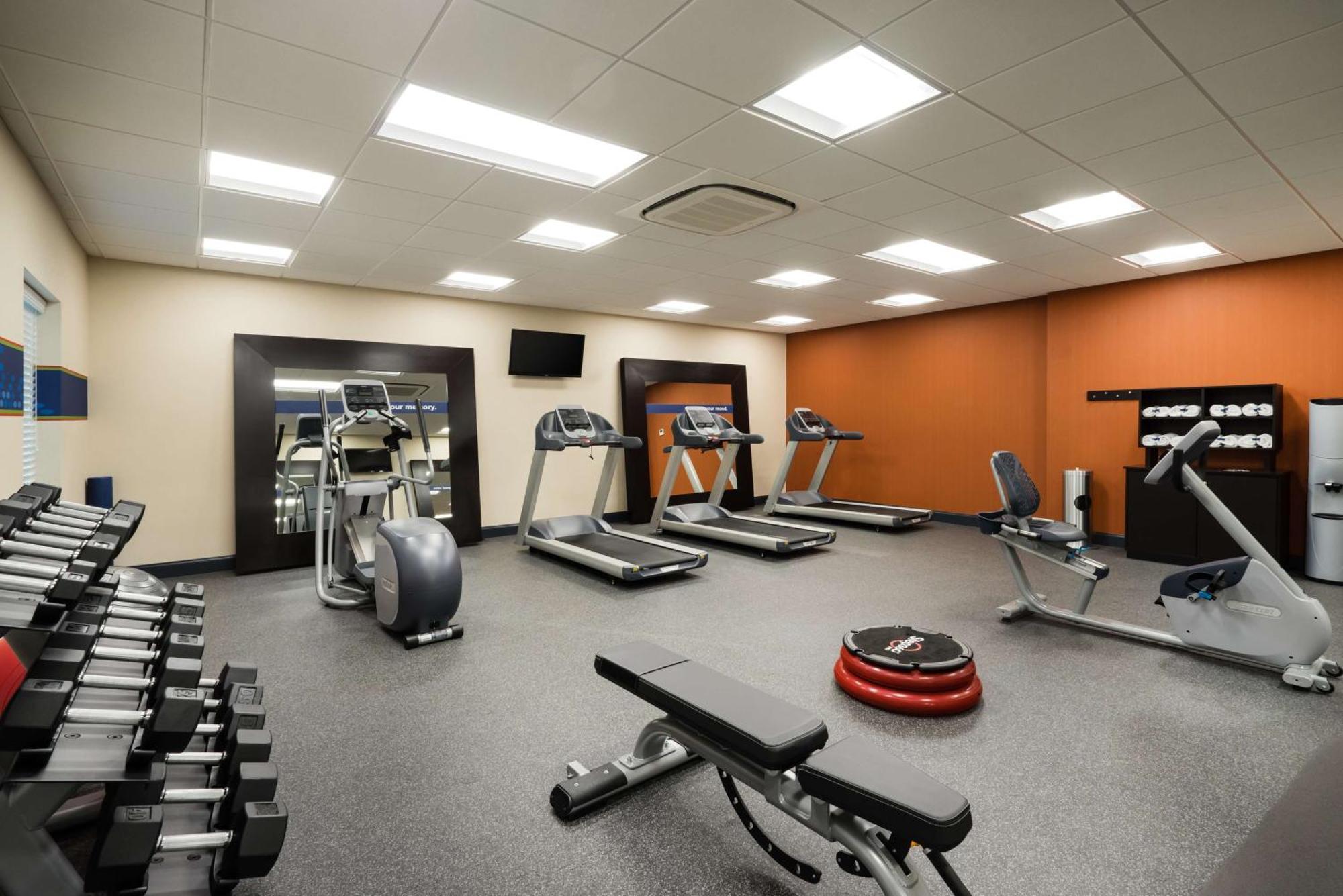 Hampton Inn Newport Eksteriør bilde