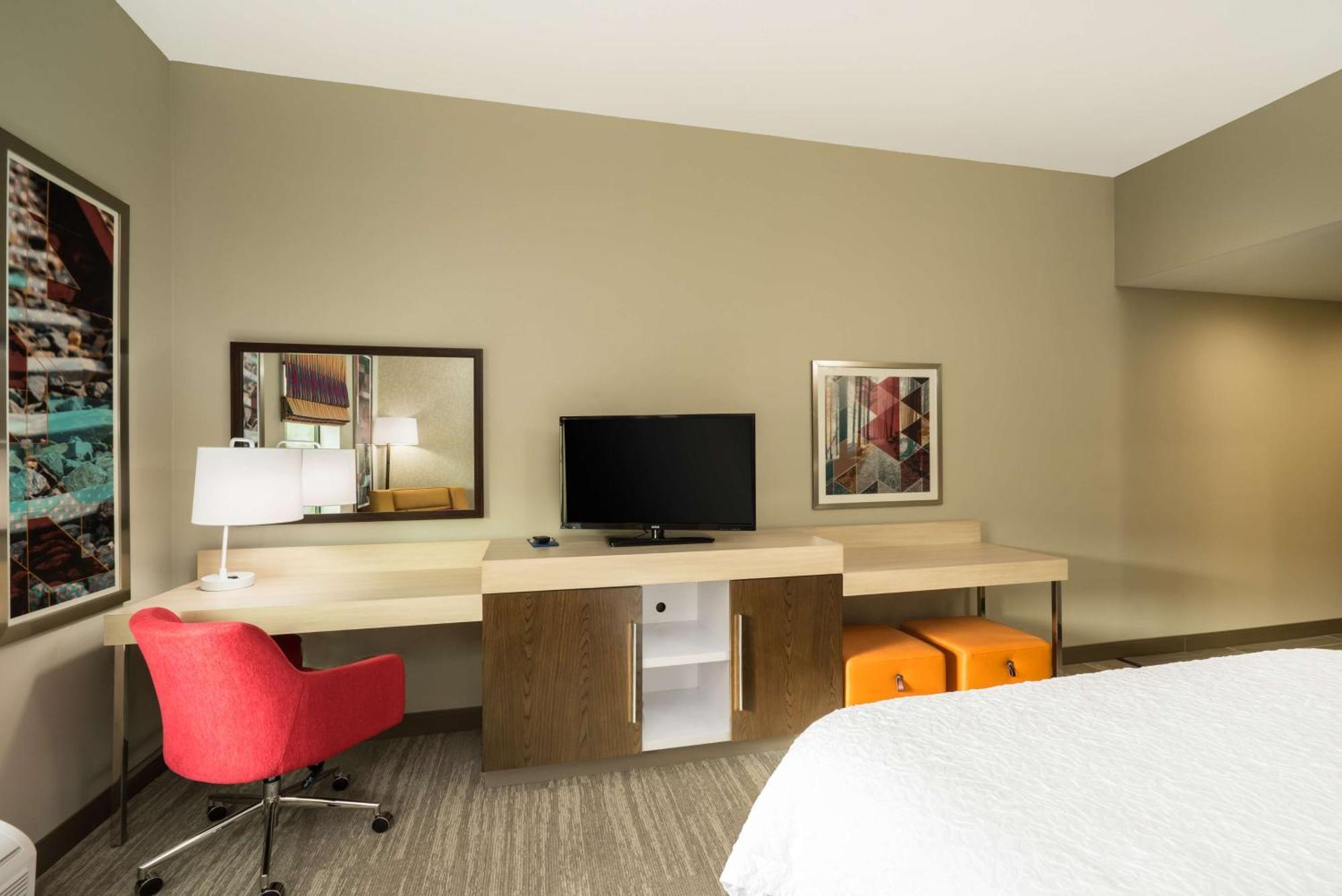 Hampton Inn Newport Eksteriør bilde